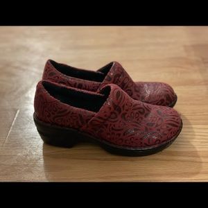 Born shoes for women